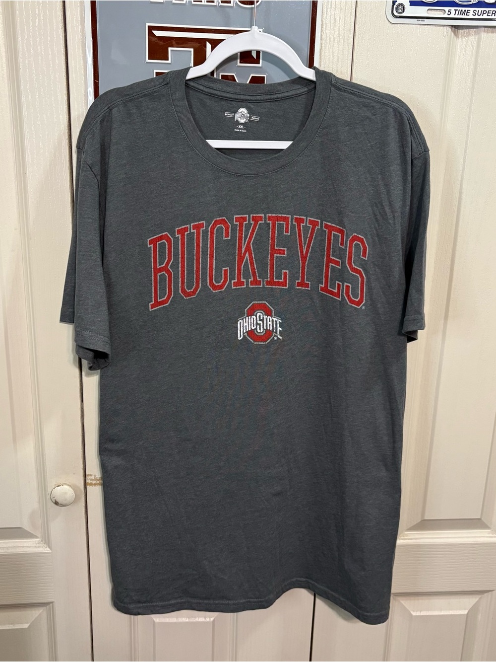 Buckeyes Men's Gray Tee with Red Logo